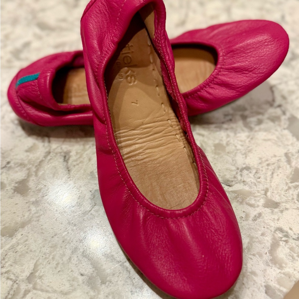 Tieks Ballet Flats – Hot Pink – Size 7 – Good Condition